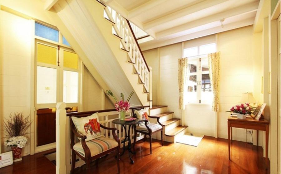 Хостел Baan Dinso Бангкок Экстерьер фото